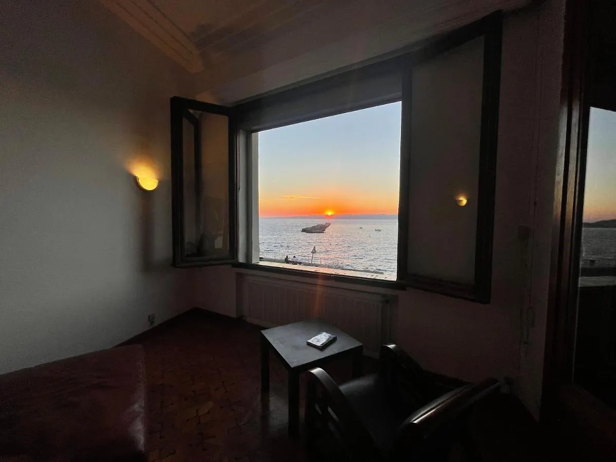 Splendid Sea Front Villa Apartment Top Location Marseille